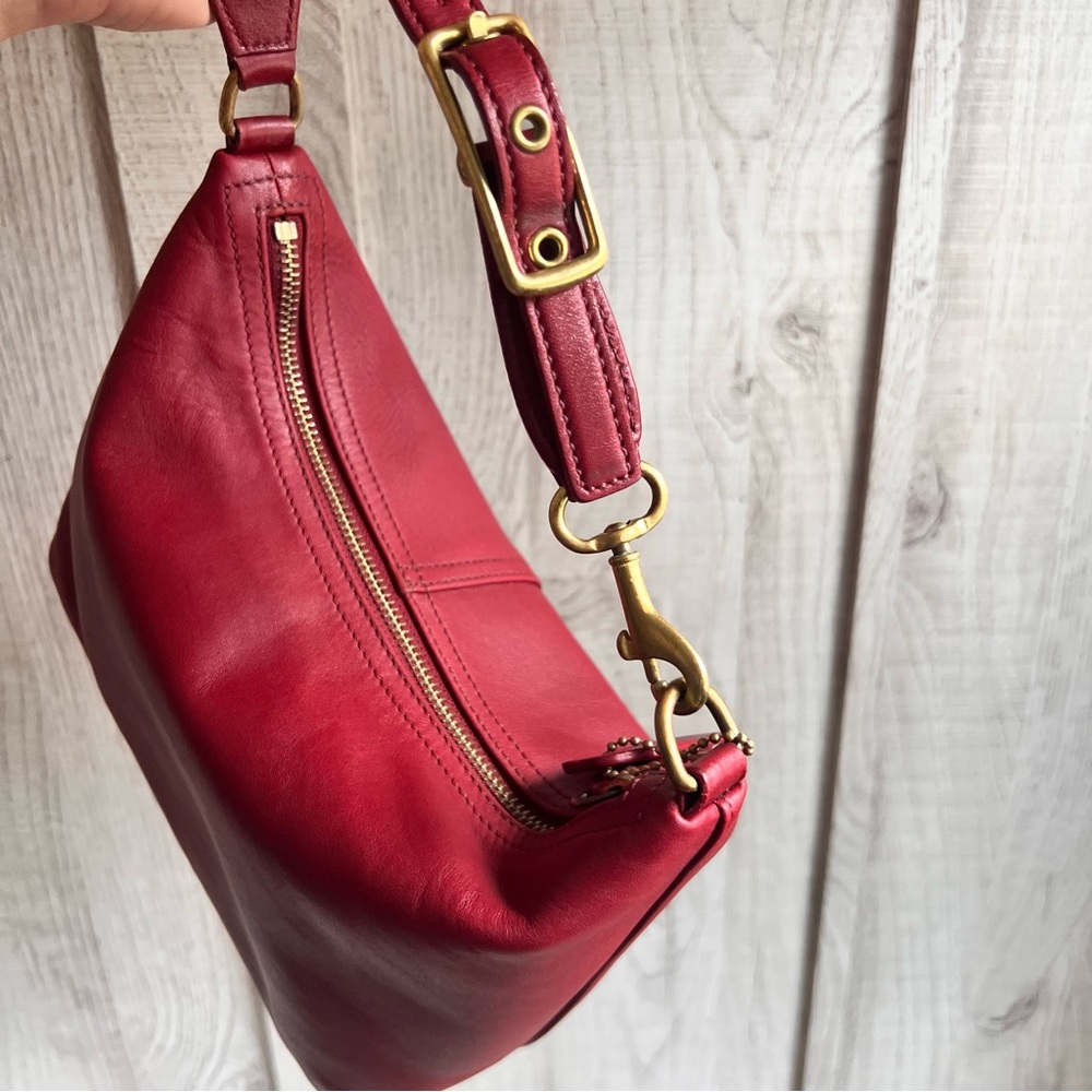 Vintage Coach Hampton Demi Legacy Cherry Red Shoulder Bag - Picture 11 of 12